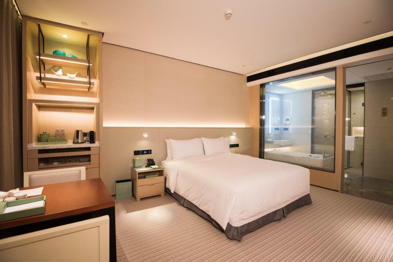 Virtuous World Hotel Foshan Buitenkant foto