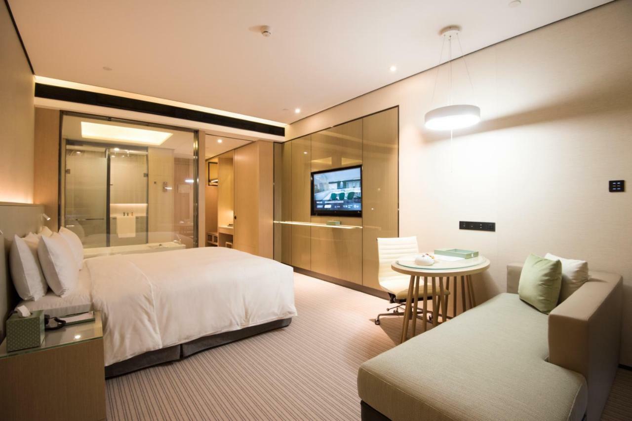 Virtuous World Hotel Foshan Buitenkant foto
