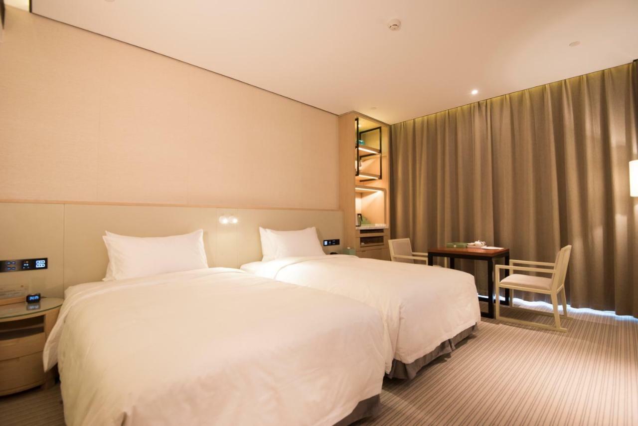 Virtuous World Hotel Foshan Buitenkant foto