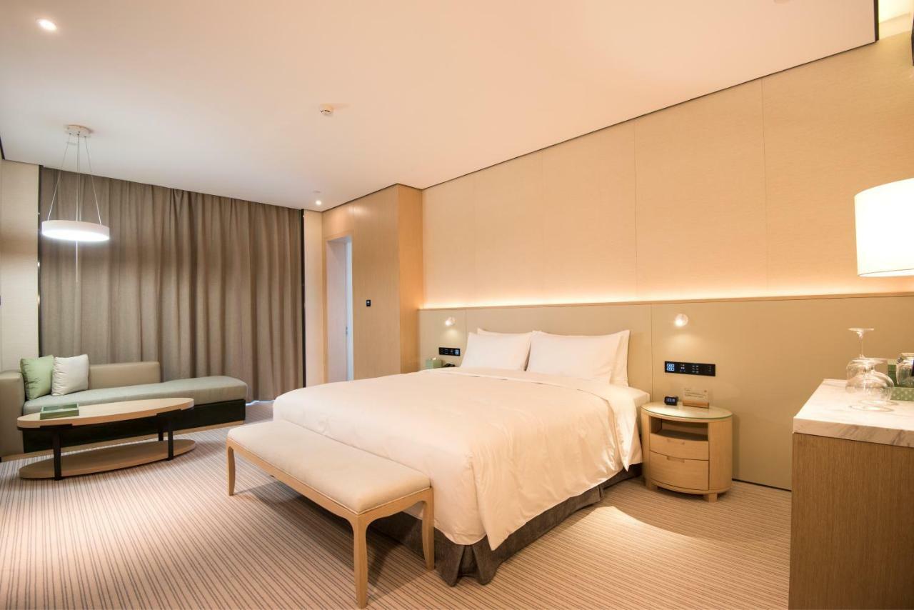 Virtuous World Hotel Foshan Buitenkant foto